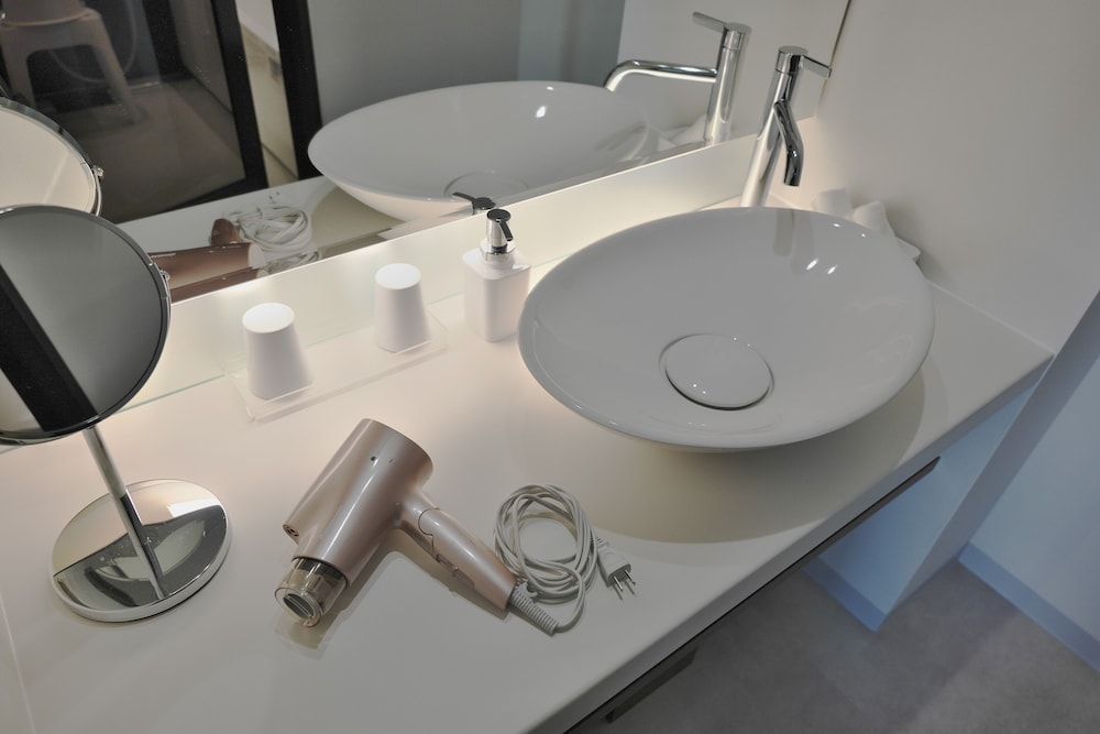 モデレートツインルーム 湖畔側 禁煙 バスルーム0 | サロマ湖 鶴雅リゾート