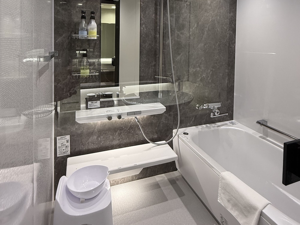 デラックス ツインルーム 禁煙(レイクビュー) バスルーム0 | サロマ湖 鶴雅リゾート