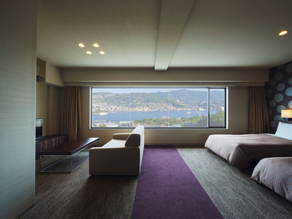 客室1 | 稲佐山観光ホテル