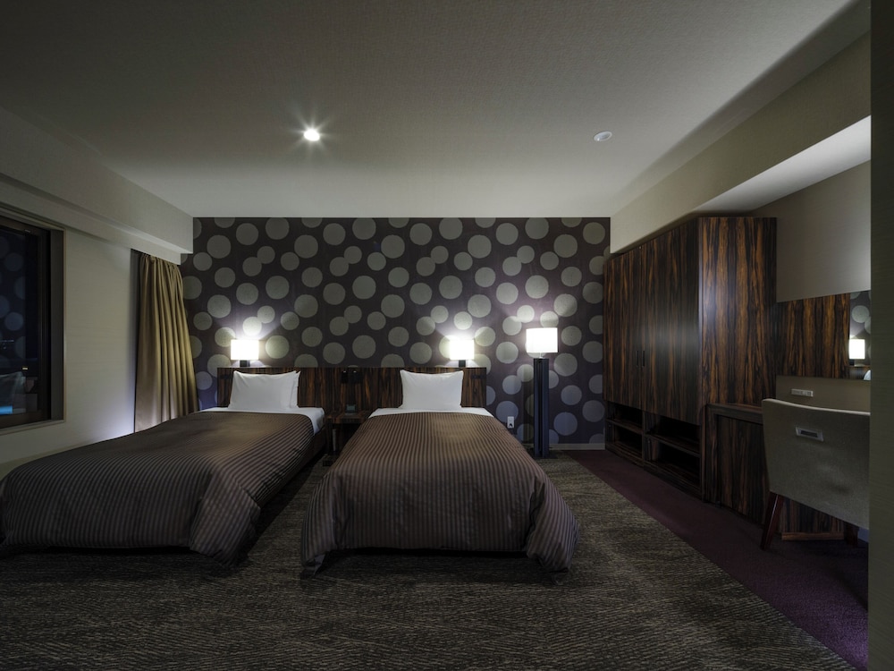 デラックス ツインルーム 禁煙 ハーバービュー 客室1 | 稲佐山観光ホテル