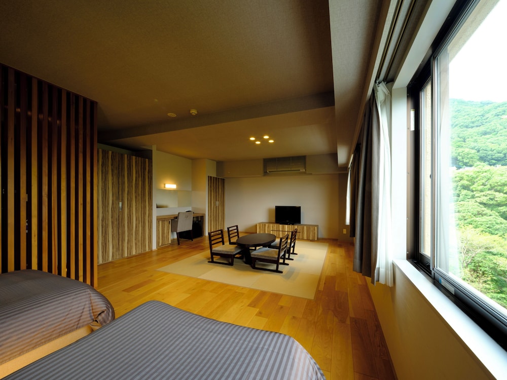 本館 和洋室 禁煙 客室3 | 稲佐山観光ホテル