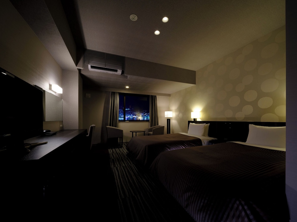 高層階 ハーバービューツイン 禁煙 客室1 | 稲佐山観光ホテル