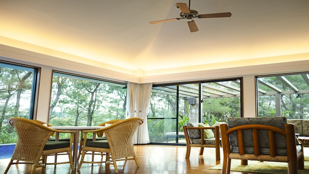 デラックスコテージ 2ベッドルーム116㎡　禁煙（プライベートプール付） 部屋からの景観0 | かねひで喜瀬カントリークラブ