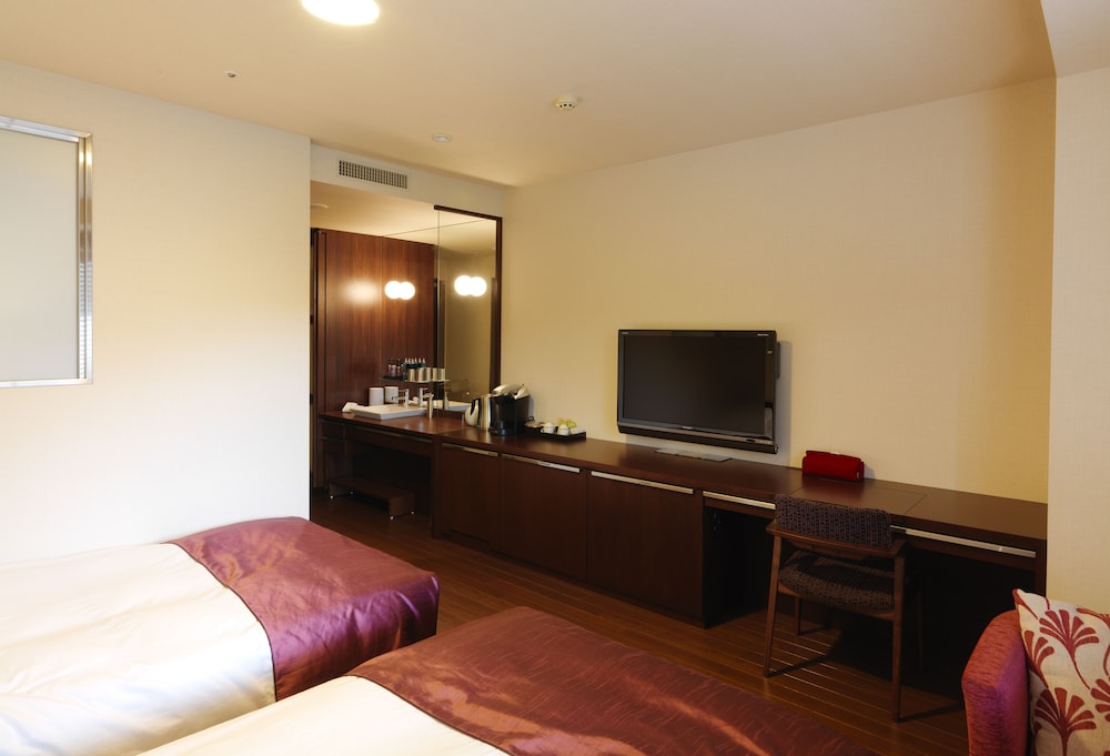 ツインルーム 禁煙 客室1 | 定山渓 鶴雅リゾートスパ 森の謌