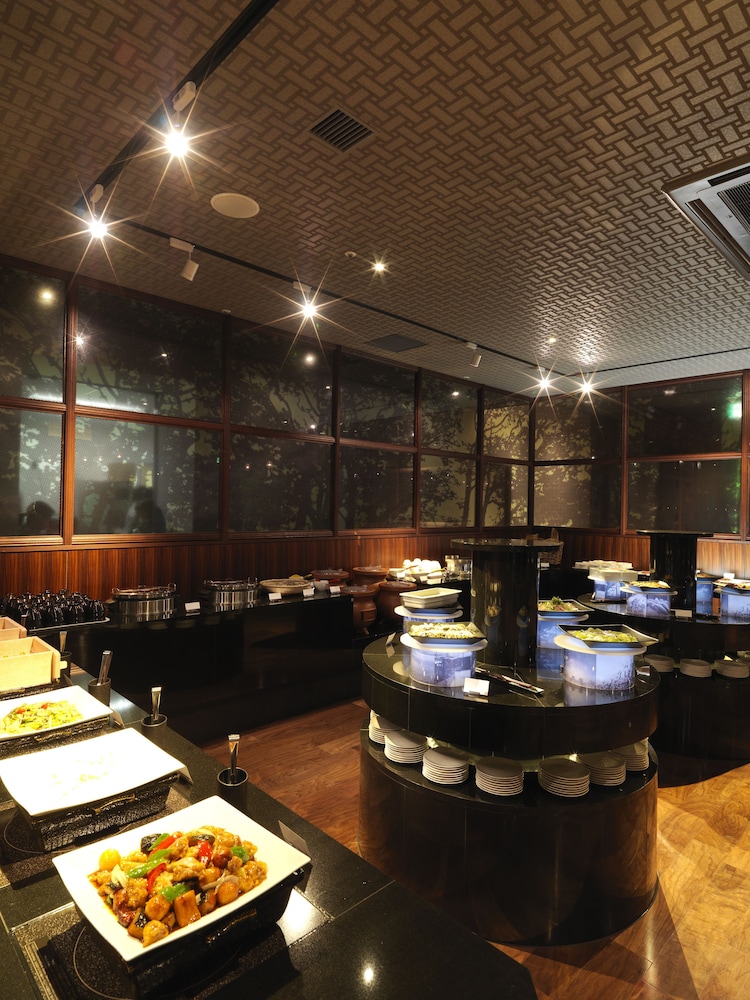 デラックス和洋室 禁煙 旅館のお食事処2 | 定山渓 鶴雅リゾートスパ 森の謌