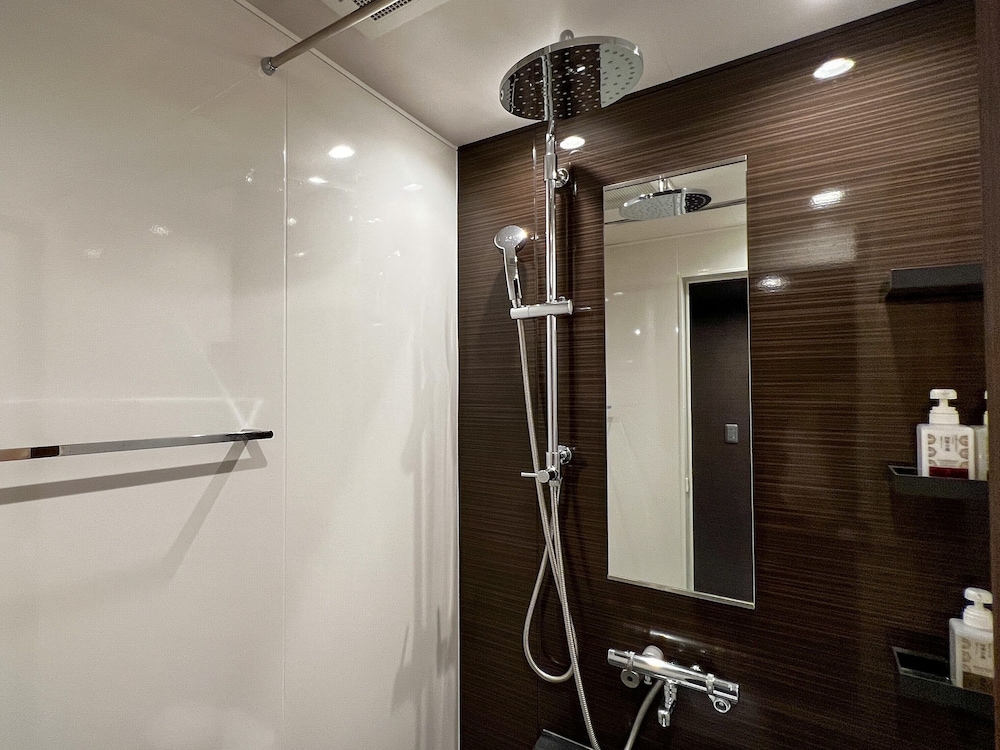 (こもれび) 和洋室(シャワーブース) 禁煙 バスルームのシャワー0 | あかん遊久の里 鶴雅
