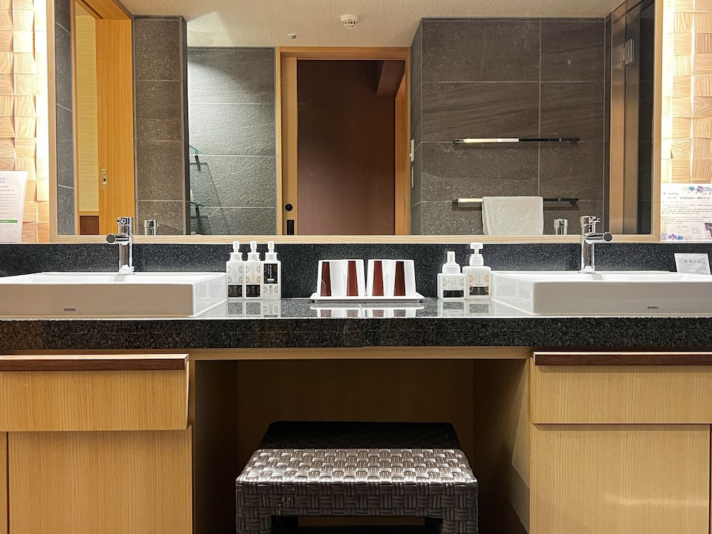 (こもれび) 展望バス付和洋室 禁煙 バスルームの設備0 | あかん遊久の里 鶴雅