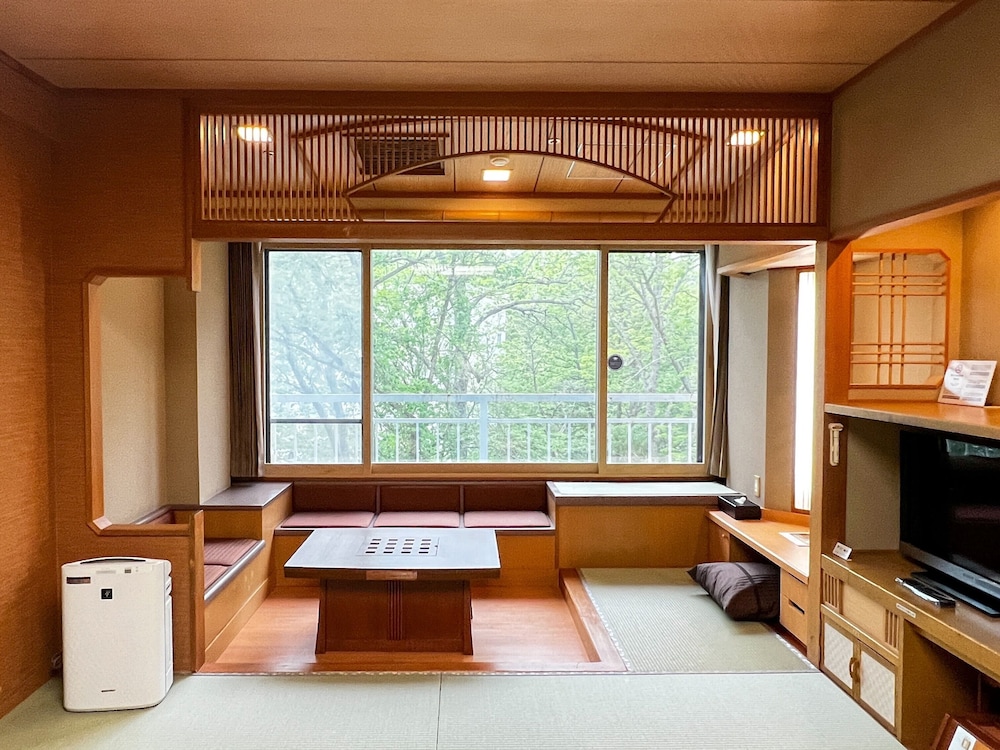 (栞の館) 和室 禁煙 客室2 | あかん遊久の里 鶴雅