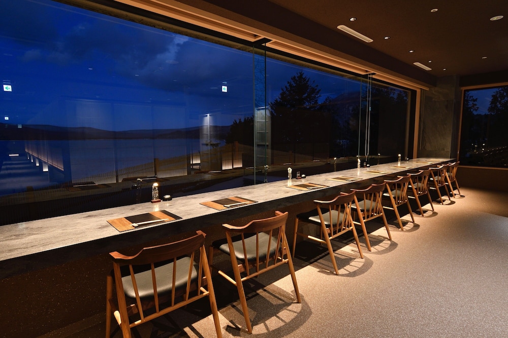 別館 和洋室 夕食プレミアム会席 禁煙 旅館のお食事処6 | あかん遊久の里 鶴雅