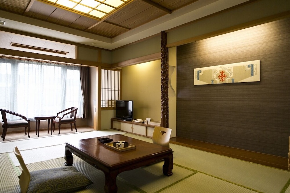 (ウイングス館) 和室 (シャワーブース) (禁煙) 客室1 | あかん遊久の里 鶴雅