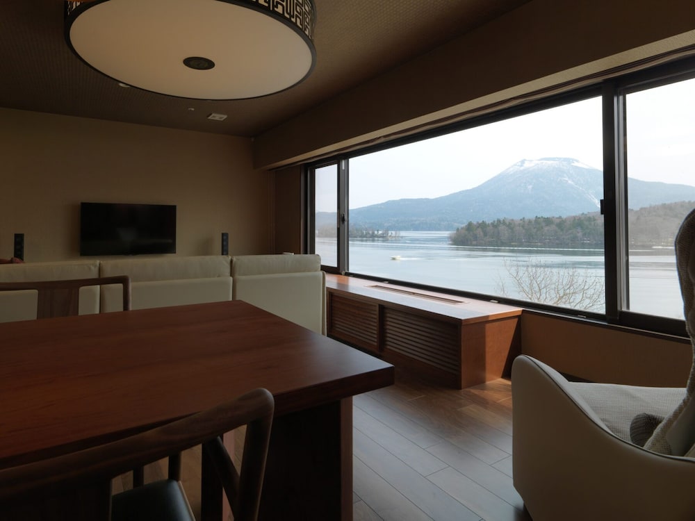 別館 展望風呂付和洋特別室 夕食プレミアム会席 禁煙 部屋からの景観0 | あかん遊久の里 鶴雅