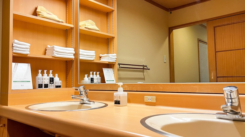 湖側グループ和室 禁煙 バスルーム0 | あかん遊久の里 鶴雅