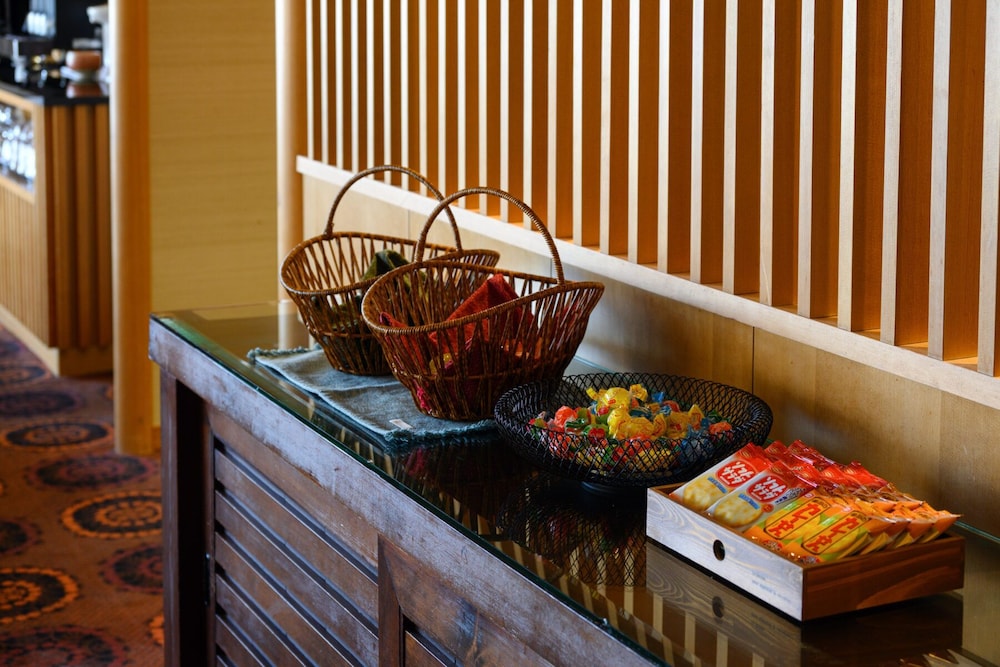 別館 和洋室 夕食プレミアム会席 禁煙 エグゼクティブ ラウンジ2 | あかん遊久の里 鶴雅