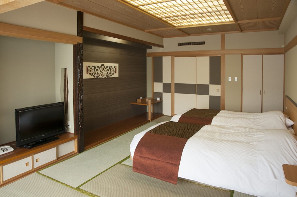 (ウイングス館) 和室ツイン (禁煙) 客室2 | あかん遊久の里 鶴雅