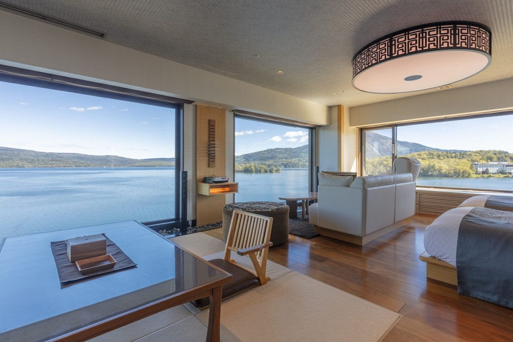 別館 温泉付展望特別室 夕食プレミアム会席 禁煙 部屋からの景観0 | あかん遊久の里 鶴雅