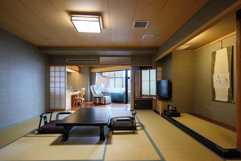 別館　露付和室12畳　夕食プレミアム会席 禁煙 客室1 | あかん遊久の里 鶴雅