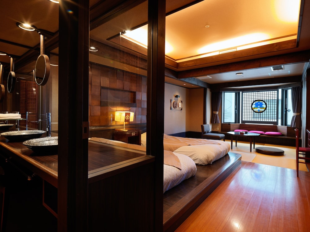 (RERA) (アイヌ式) 和洋室 禁煙 客室1 | あかん遊久の里 鶴雅