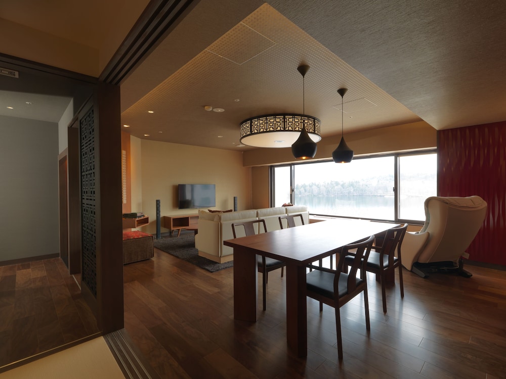 別館 展望風呂付和洋特別室 夕食プレミアム会席 禁煙 レイク ビュー0 | あかん遊久の里 鶴雅