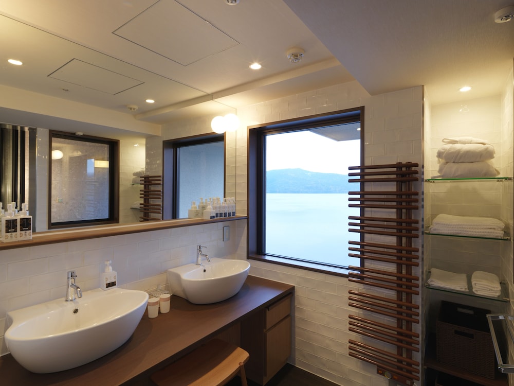 別館 展望風呂付和洋特別室 夕食プレミアム会席 禁煙 バスルーム0 | あかん遊久の里 鶴雅