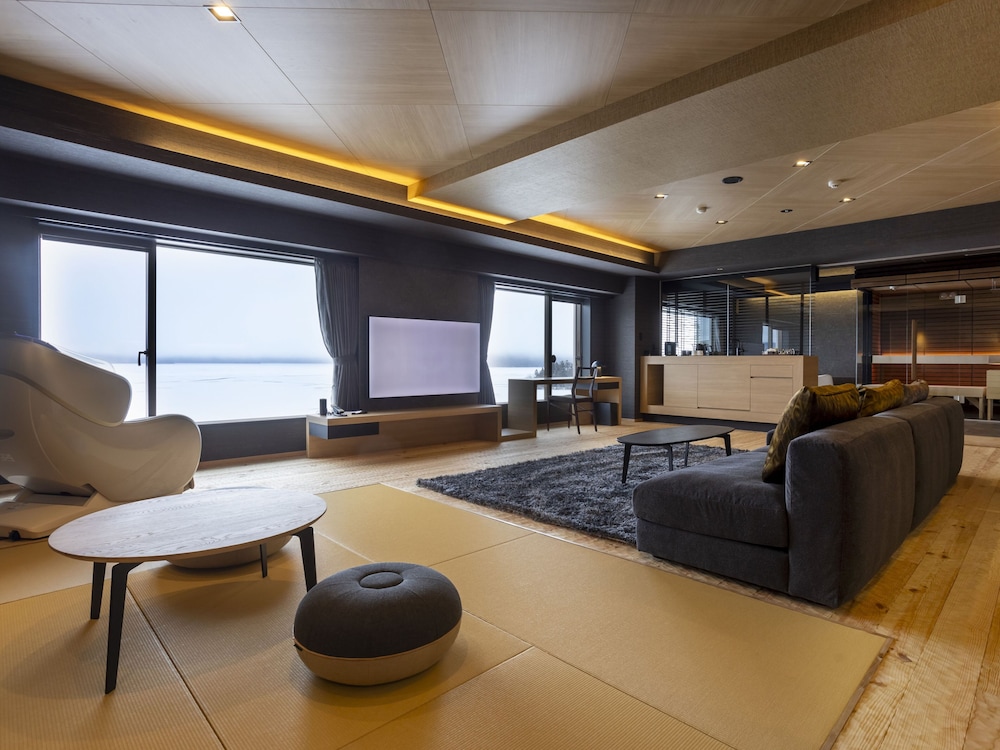 (ウイングス館) レイクガーデンビュースイートサウナ付き 禁煙 レイク ビュー0 | あかん遊久の里 鶴雅