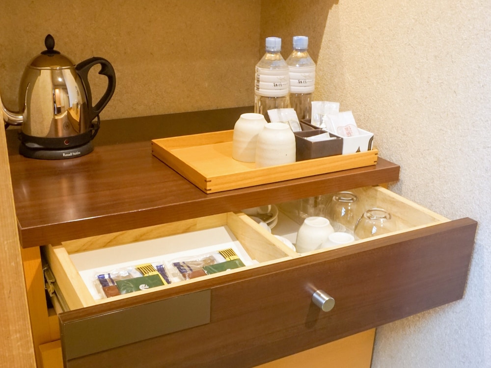 (ウイングス館) 和室 (シャワーブース) (禁煙) 客室2 | あかん遊久の里 鶴雅