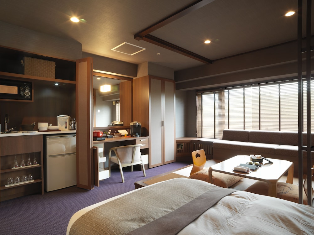 (こもれび) 和洋室(シャワーブース) 禁煙 客室2 | あかん遊久の里 鶴雅