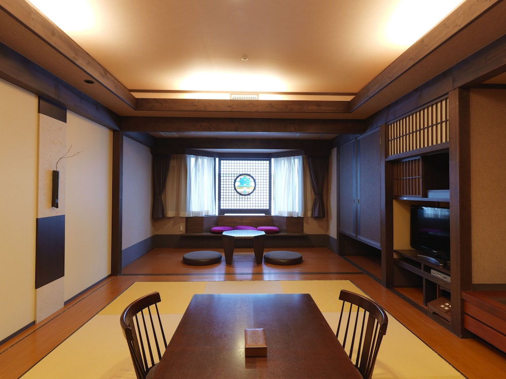 (RERA) (アイヌ式) 和室 禁煙 部屋からの景観0 | あかん遊久の里 鶴雅