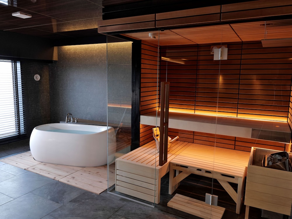 (ウイングス館) レイクガーデンビュースイートサウナ付き 禁煙 バスルーム0 | あかん遊久の里 鶴雅