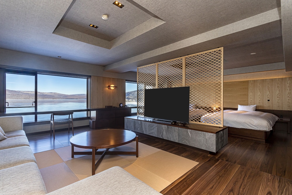 (ウイングス館) 湖側 デラックス和洋室 (禁煙) | あかん遊久の里 鶴雅