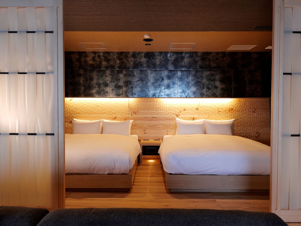 (ウイングス館) レイクガーデンビュースイートサウナ付き 禁煙 客室2 | あかん遊久の里 鶴雅