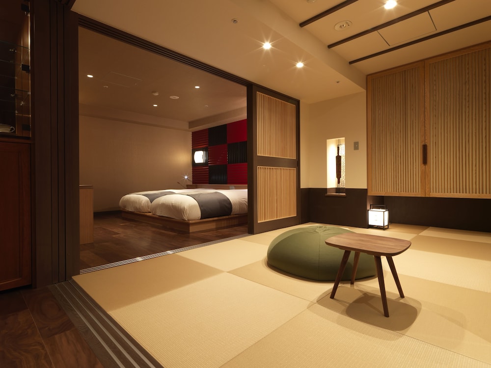 別館 展望風呂付和洋特別室 夕食プレミアム会席 禁煙 客室1 | あかん遊久の里 鶴雅