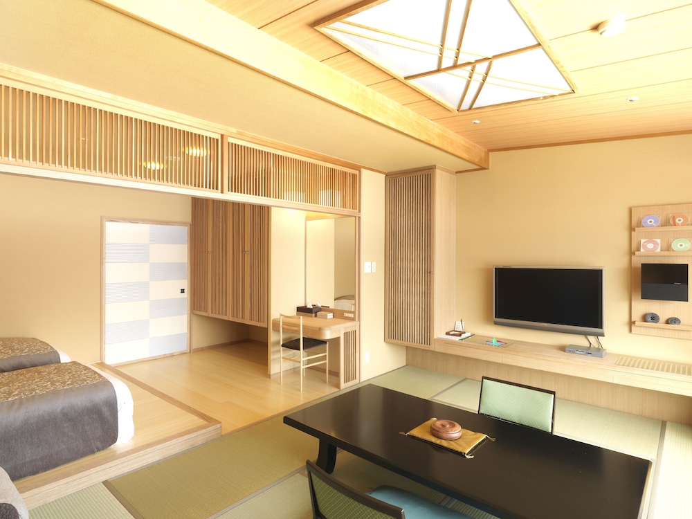 別館 和洋室 夕食プレミアム会席 禁煙 客室1 | あかん遊久の里 鶴雅