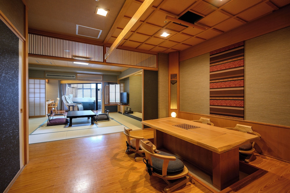 別館　露付和室12畳　夕食プレミアム会席 禁煙 | あかん遊久の里 鶴雅