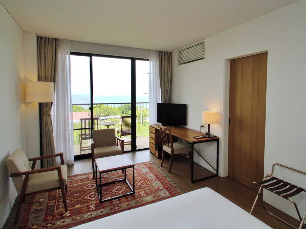 デラックス トリプルルーム 客室1 | 五島列島リゾートホテルマルゲリータ