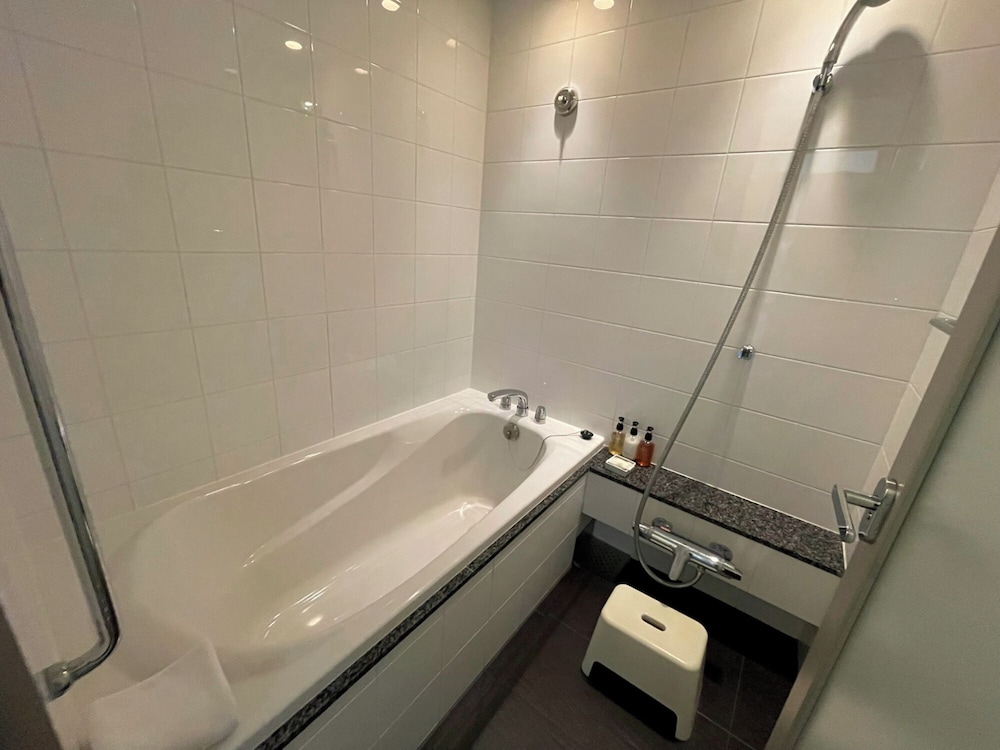 スーペリア ツインルーム シービュー バスルーム1 | 五島列島リゾートホテルマルゲリータ