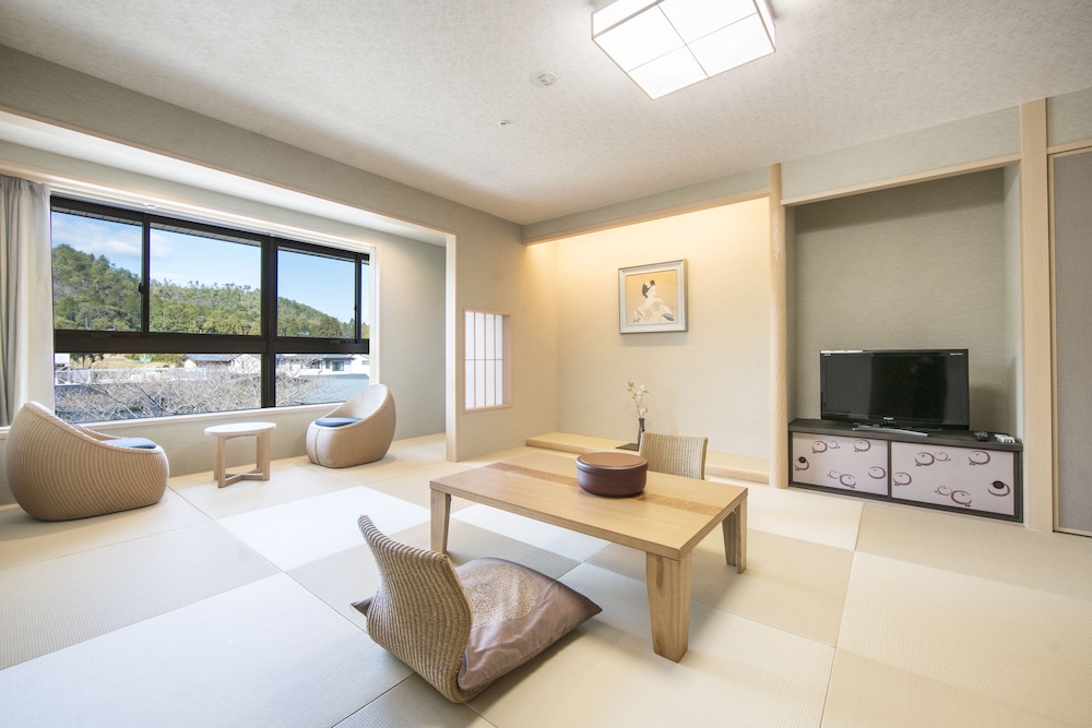 展望風呂付和室 新館 光林棟 禁煙 客室の設備とサービス0 | 旅館 然林房