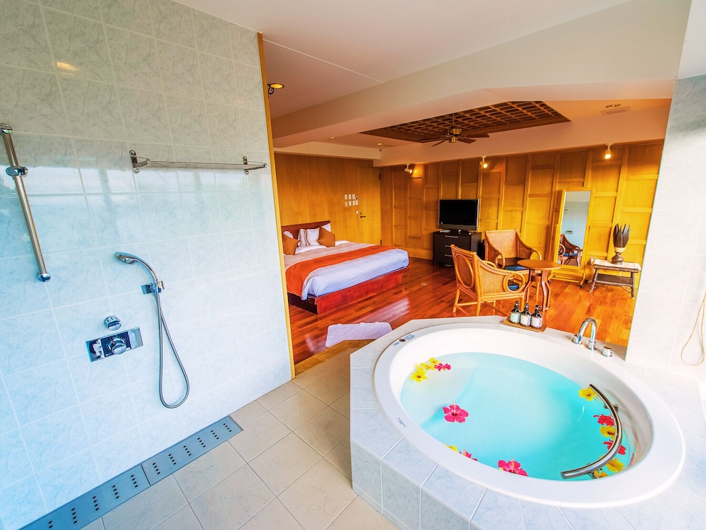 オーシャンスイートヴィラ 禁煙 (海側 3LDK テラス付) バスルーム1 | リブマックス アムス カンナ リゾート ヴィラ