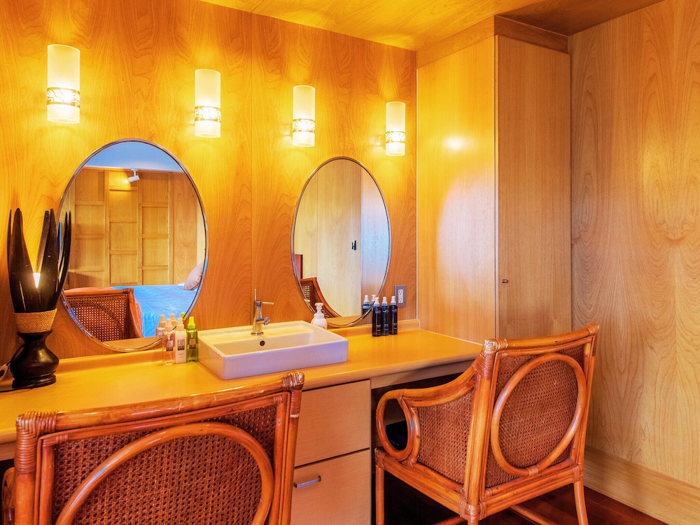 オーシャンスイートヴィラ 禁煙 (海側 3LDK テラス付) 客室3 | リブマックス アムス カンナ リゾート ヴィラ