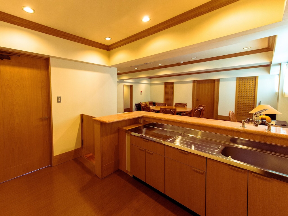 オーシャンスイートヴィラ 禁煙 (海側 3LDK テラス付) 専用キッチン0 | リブマックス アムス カンナ リゾート ヴィラ