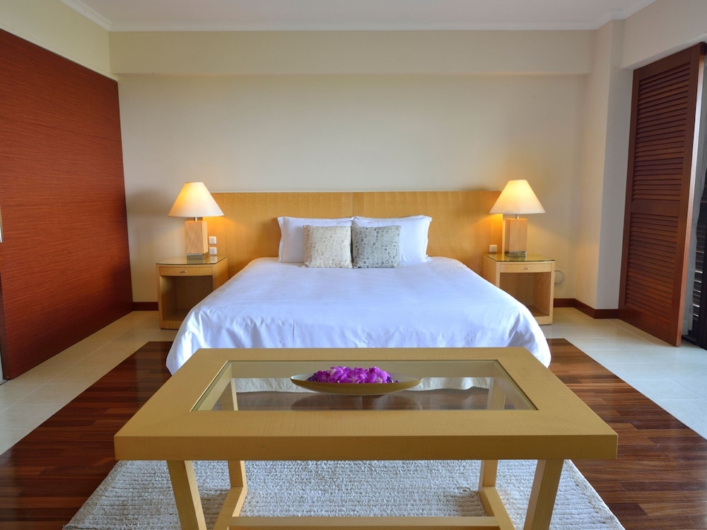 クラブデラックスキング with クラブサービス 禁煙 (13歳以上のみ可) | ジ・アッタテラス クラブタワーズ