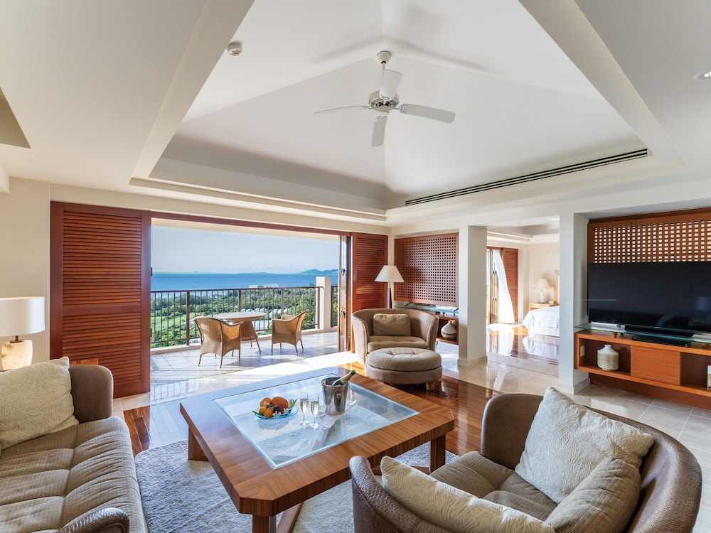 テラススイート with クラブサービス禁煙 (13歳以上のみ可) リビング エリア0 | ジ・アッタテラス クラブタワーズ