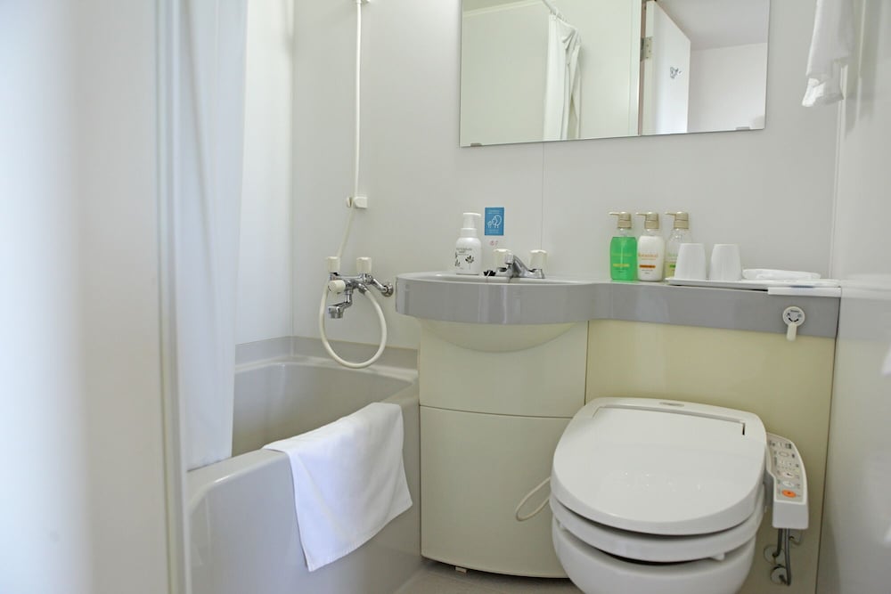 スタンダード ツインルームシングルサイズベッド 2 台禁煙 バスルーム0 | くれたけインいわた