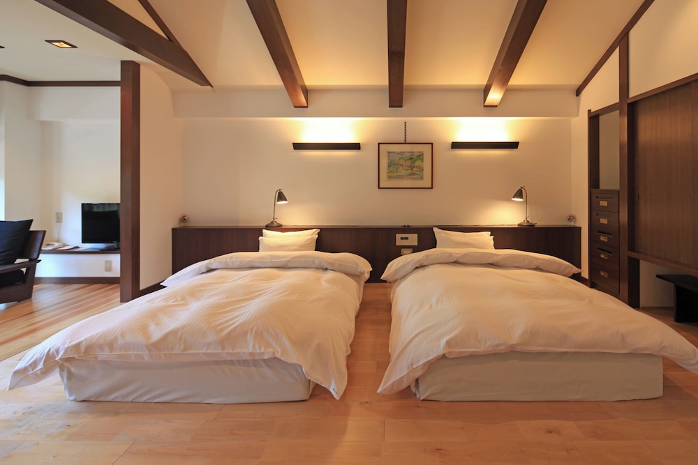 スーペリア ツインルーム 客室2 | 春日ホテル