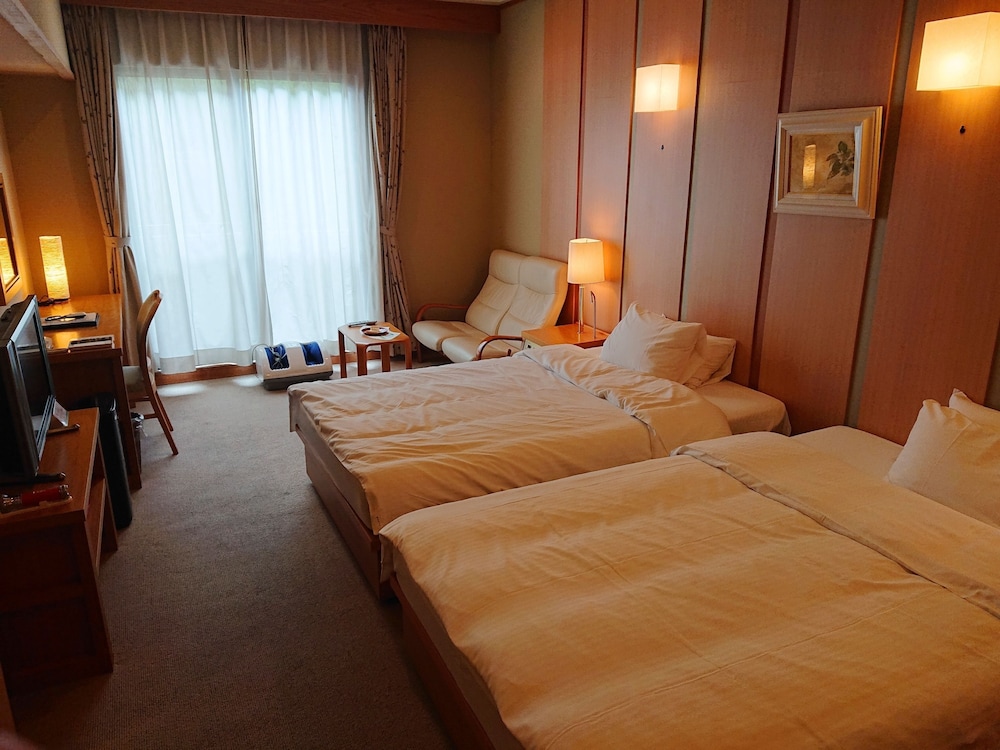 ツインルーム 客室1 | 春日ホテル