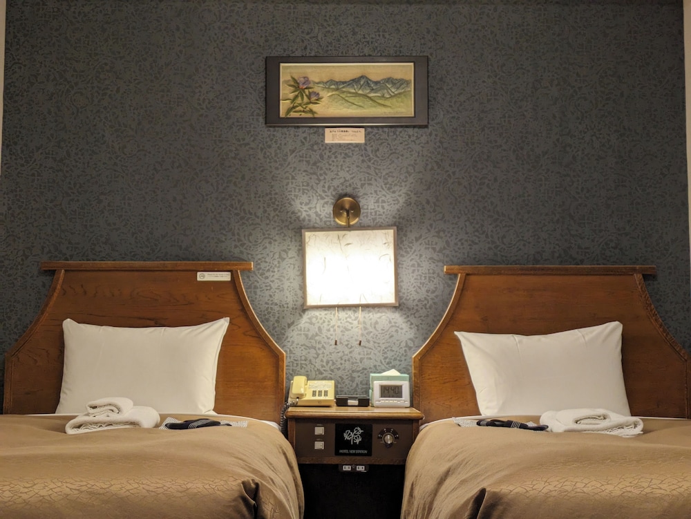 デラックス ツインルーム 禁煙 | ホテルニューステーション