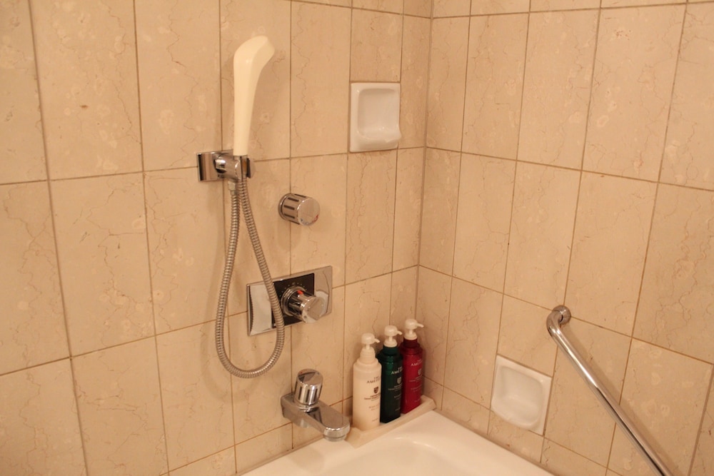 [禁煙] スタンダードツイン バスルームのシャワー0 | シャトレーゼ ガトーキングダム サッポロ ホテル&スパリゾート