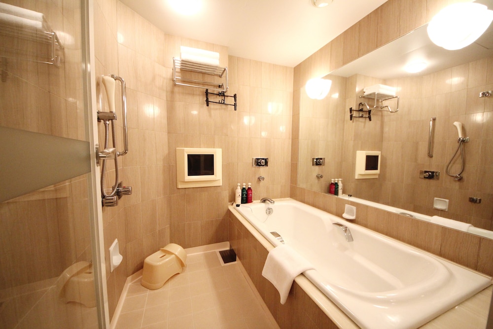 [禁煙] デラックスツインデザイナーズ バスルーム0 | シャトレーゼ ガトーキングダム サッポロ ホテル&スパリゾート