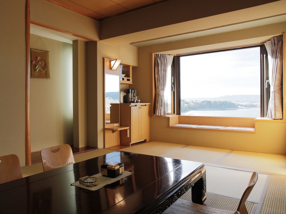 和室 （レイクビュー） 禁煙 レイク ビュー0 | THE FOREST 阿寒 TSURUGA RESORT