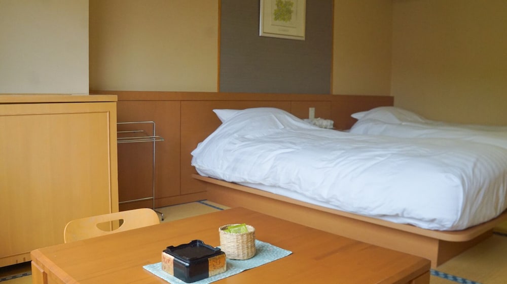 和ツイン (禁煙 タウンビュー) 客室3 | THE FOREST 阿寒 TSURUGA RESORT