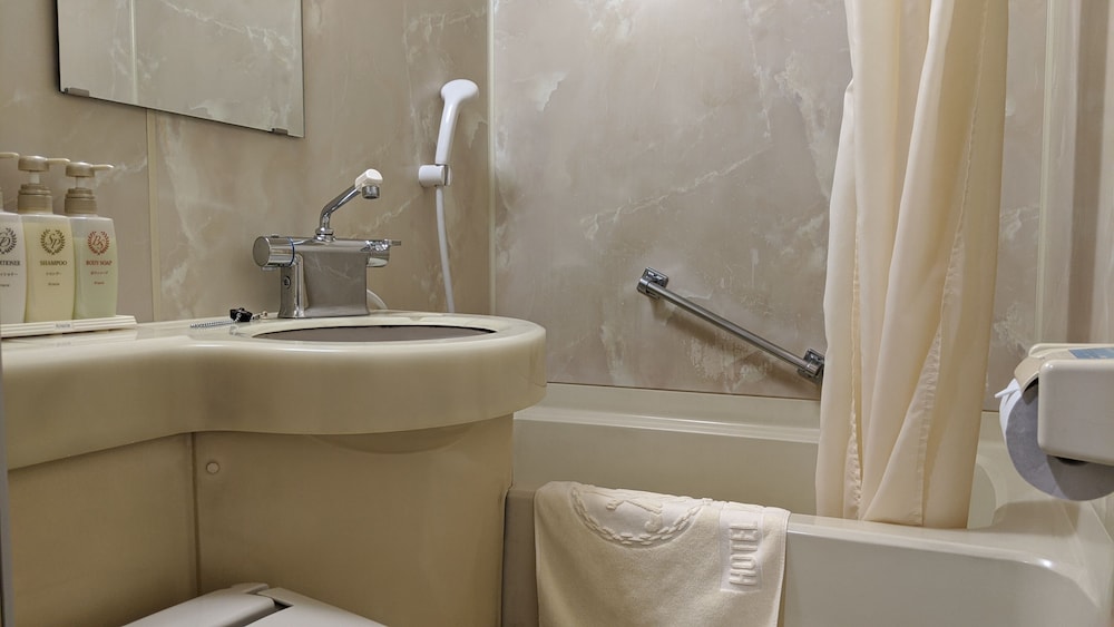 ツインルームシングルサイズベッド 2 台喫煙可 バスルーム0 | ホテルハーバー横須賀